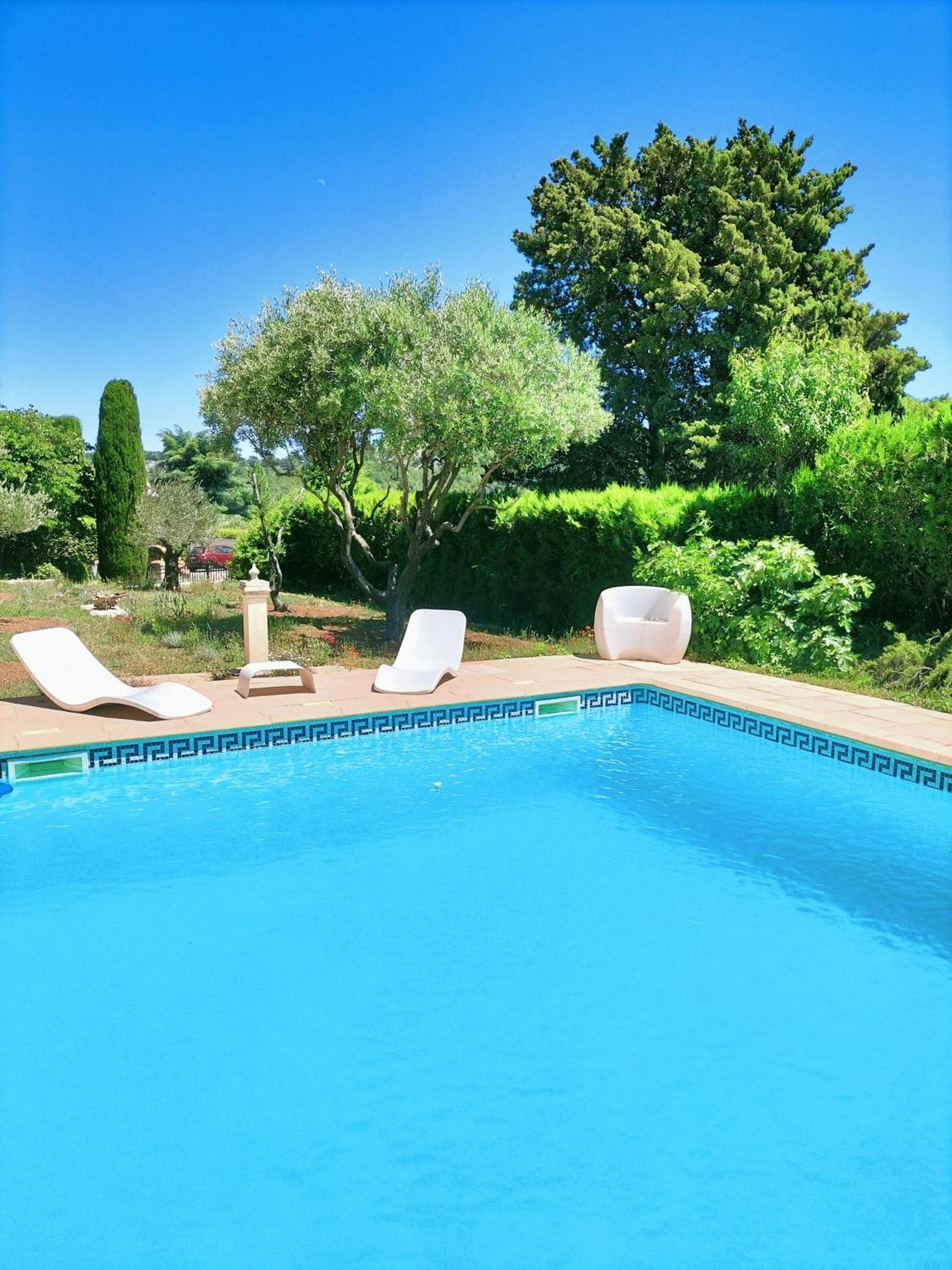 Vacances Carnoux-en-Provence Extérieur photo